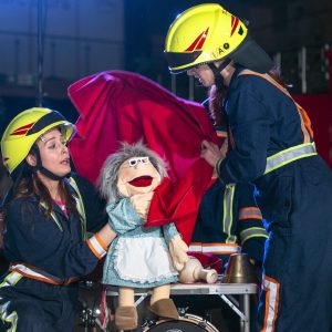 Szenenfoto aus Bei der Feuerwehr wird der Kaffee kalt